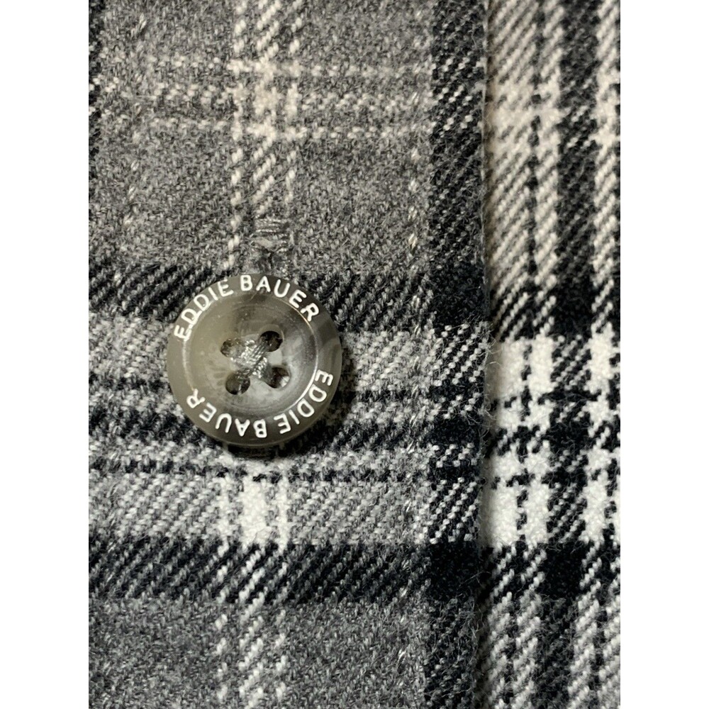 Eddie Bauer Heavy Flannel Button Down Pocket CampShirt S 100% Cotton Relaxed Fit